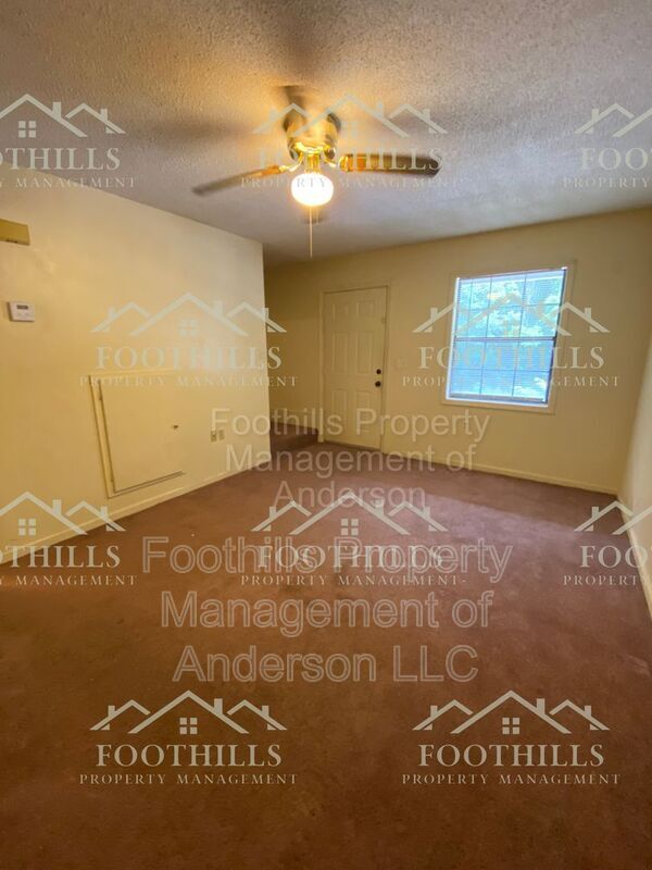 Building Photo - 121 Woodland Dr
