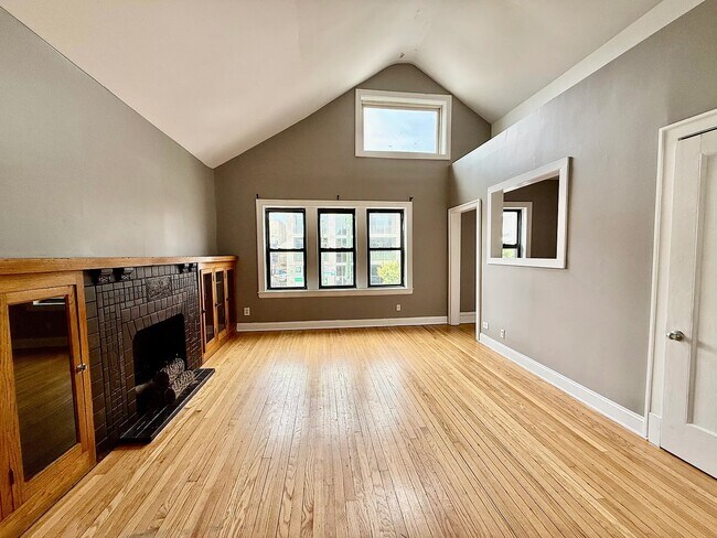 Foto del edificio - 831 N Ashland Ave
