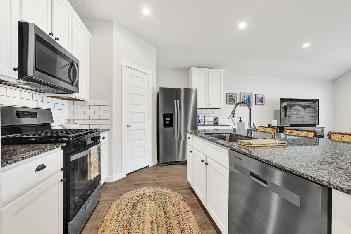 Foto del edificio - 225 Big Spg Dr