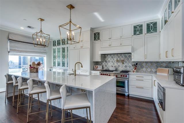 Building Photo - 2555 N Pearl St