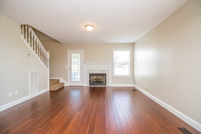 Building Photo - 693 Almondwood Pl
