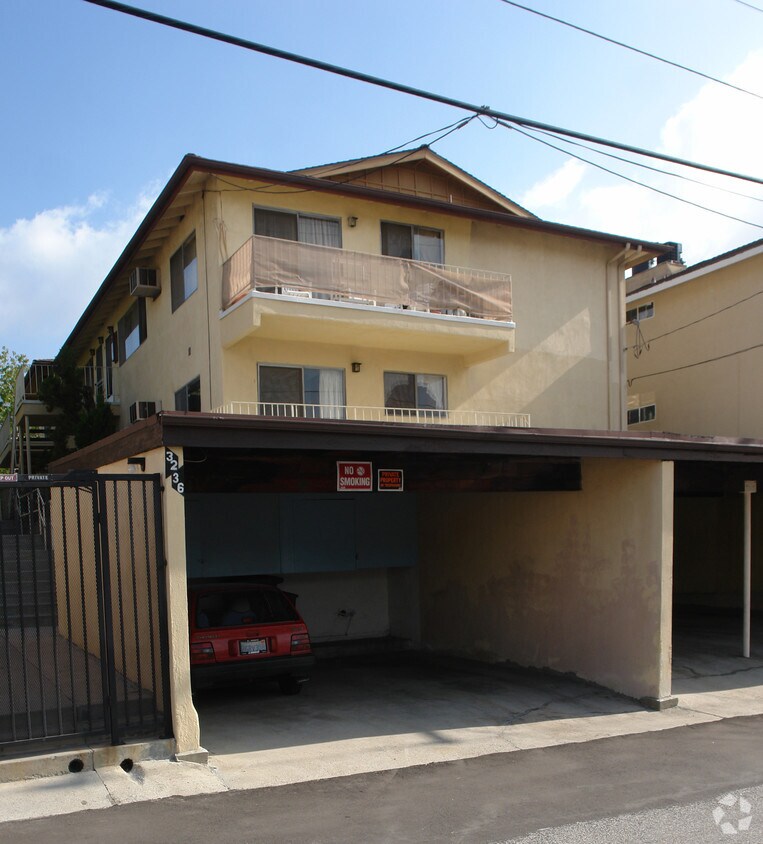 Foto del edificio - 3236 Fairesta St