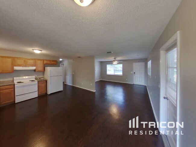 Building Photo - 1324 Jeffords St
