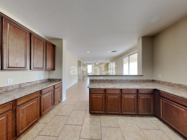 Building Photo - 8143 W Eagle Heart Ct