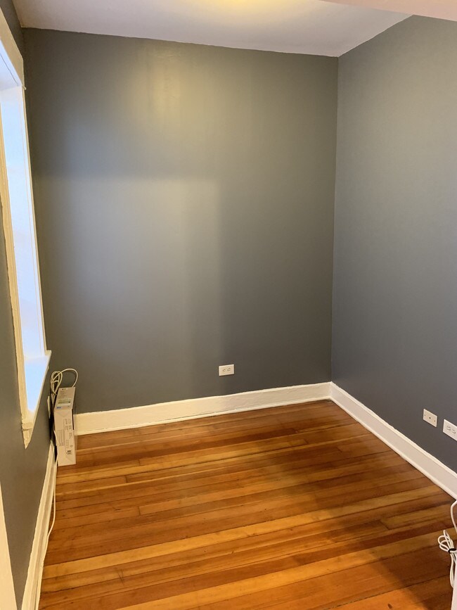 den/office - 2240 W Palmer St