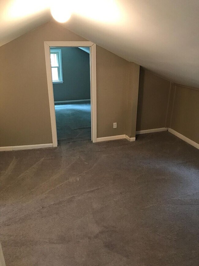 35 Porter St, Lockport, NY 14094 House for Rent in Lockport, NY