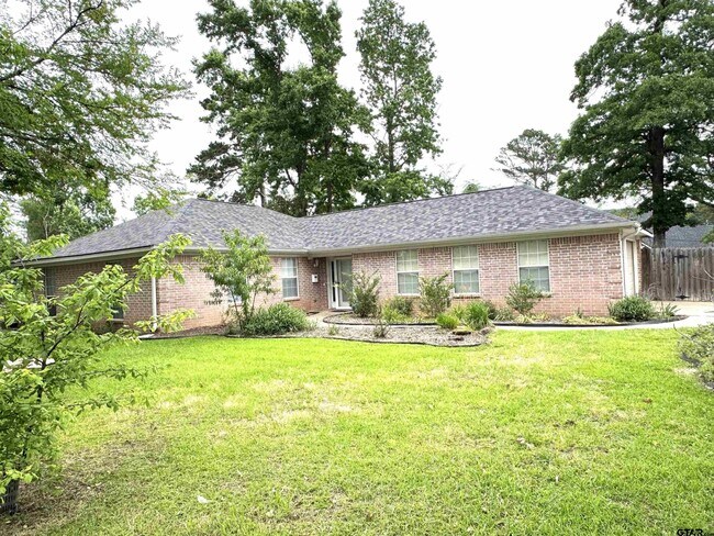 Foto del edificio - 10323 W Lakeshore Dr