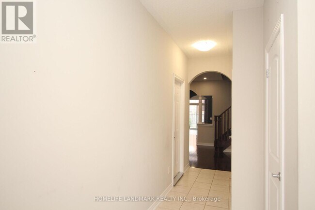 Building Photo - 404 LADY NADIA Dr