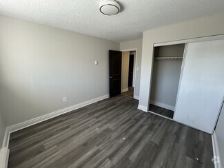 Building Photo - 286 Conacher Dr
