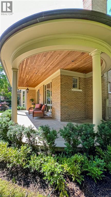 Building Photo - 282 Dalewood Dr