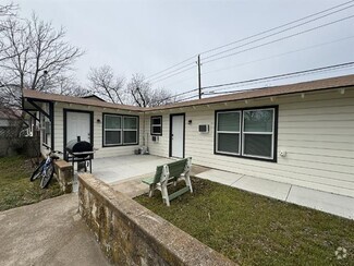 Building Photo - 1120 W Frey