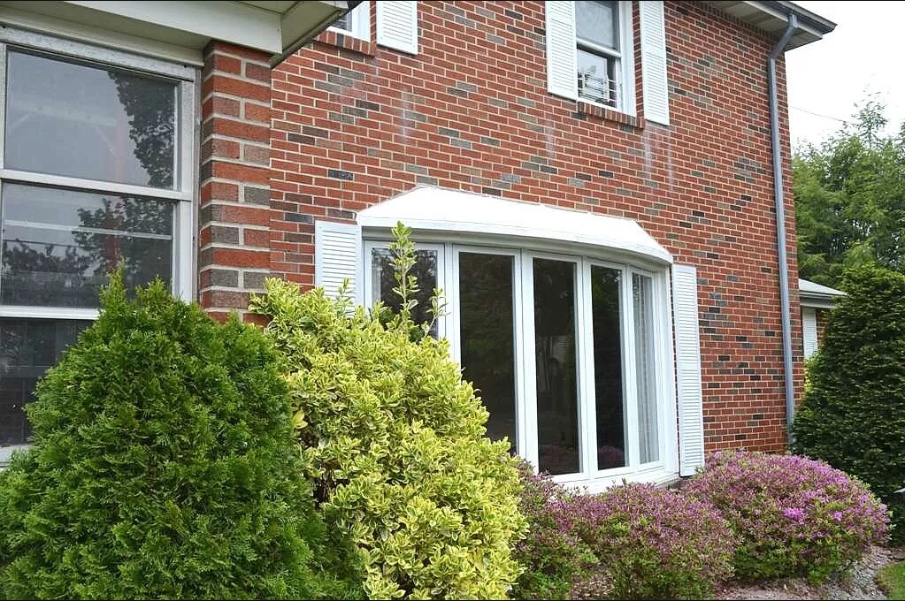 2nd floor apartment on quiet side street near downtown Greenwich - 3 Grange St