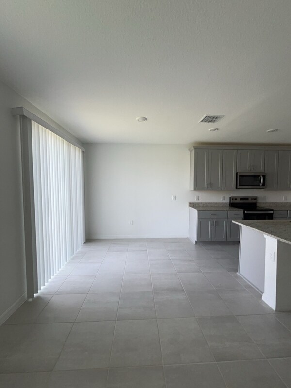 Foto del edificio - 4917 Kaia Ave