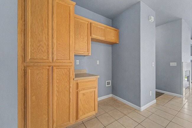 Building Photo - 3 bedroom 2 bath 1612 sq ft home located in Yuba City