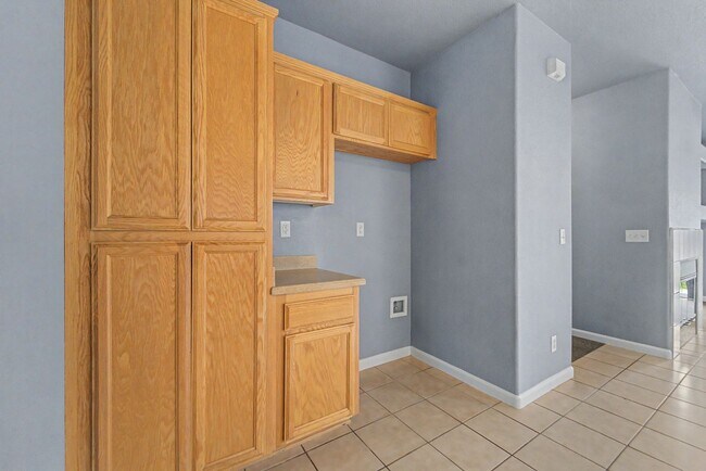Foto del edificio - 3 bedroom 2 bath 1612 sq ft home located in Yuba City