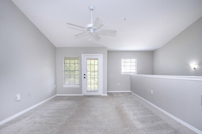 Building Photo - 2 Bedroom Condo in Lakewood Ranch
