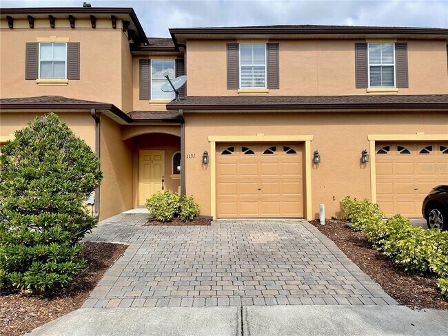 Building Photo - 1131 Long Oak Way