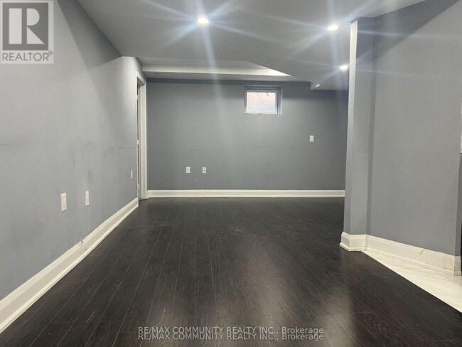 Building Photo - 1163 Ravenscroft Rd