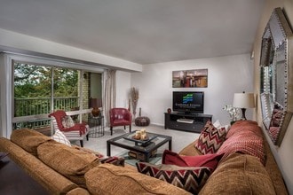 Building Photo - Elkridge Estates