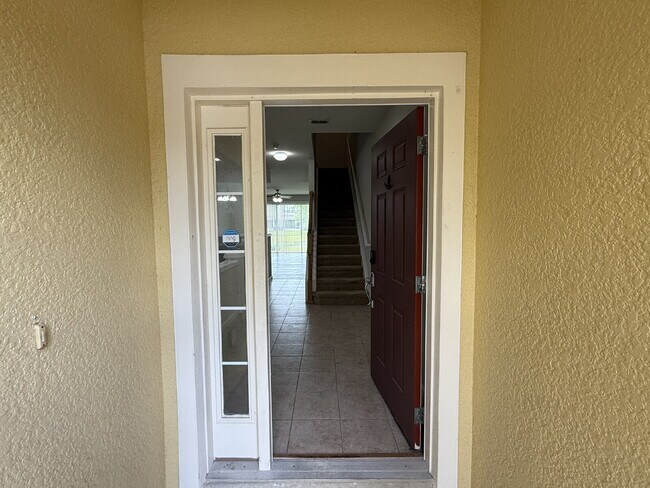Building Photo - "Stunning Water View Townhouse for Rent in...