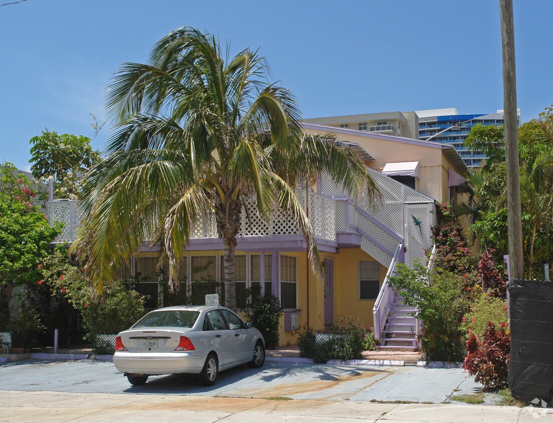 3021 Seville St, Fort Lauderdale, FL 33304 Apartments in Fort