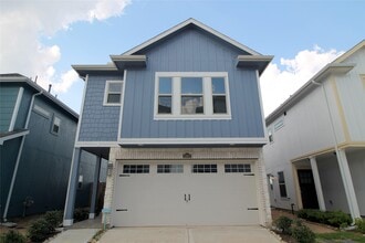 Building Photo - 11917 Oakmont Valley Trace