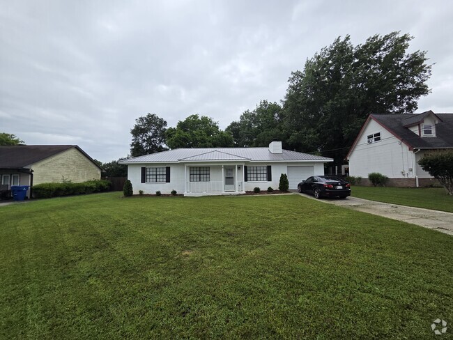 Building Photo - 128 Bluegrass Dr