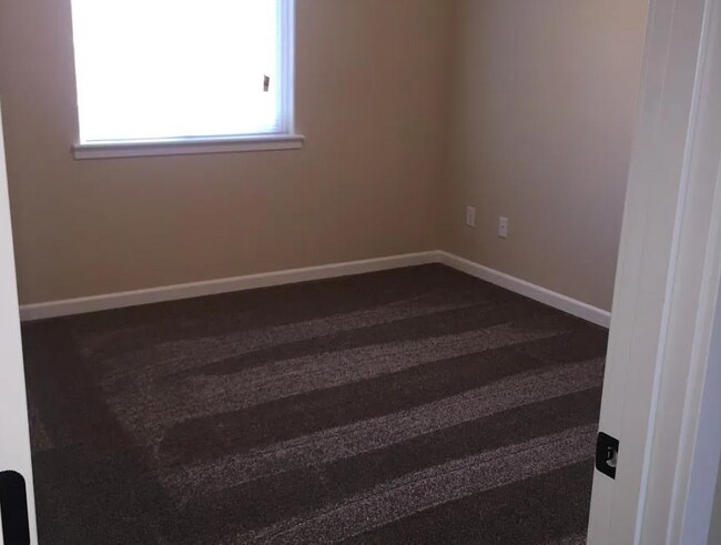 Building Photo - 941 Stonewater Dr
