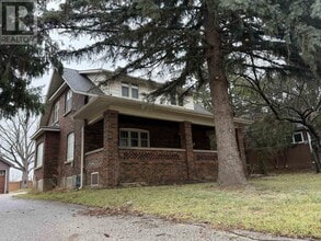 Building Photo - 29 Bolton Ave