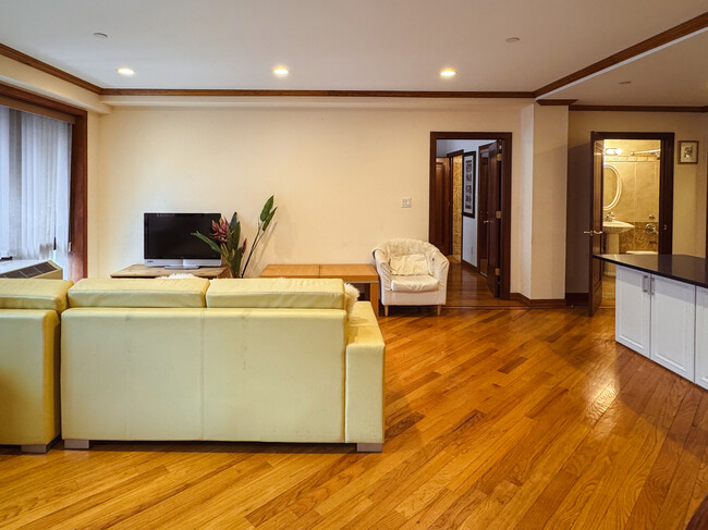 Foto del edificio - 9931 66th Ave