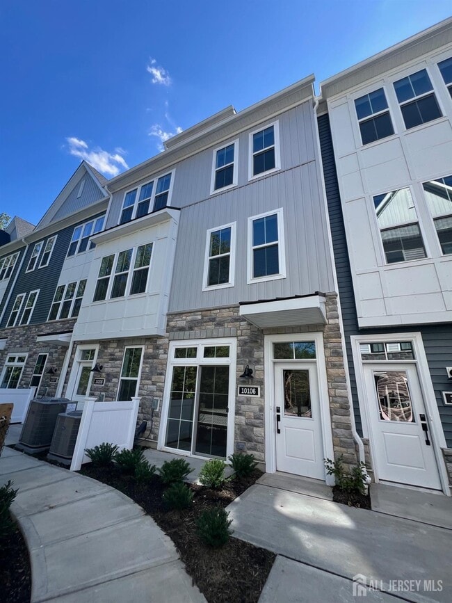 Building Photo - 10106 Donatello Dr