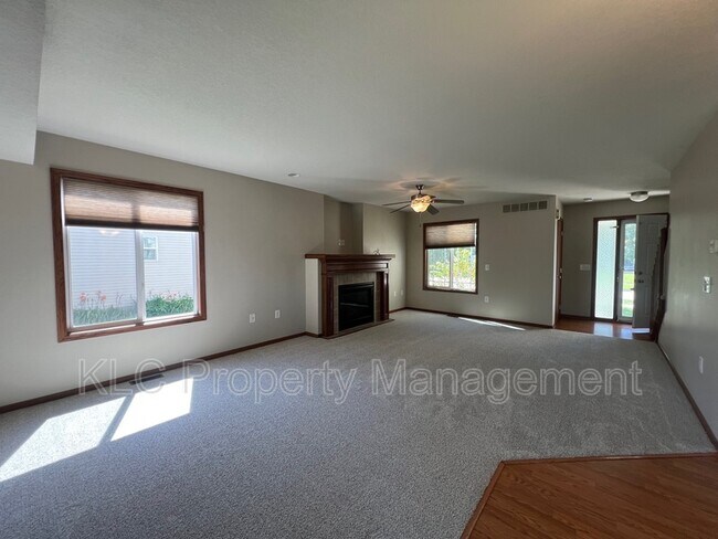 Foto del edificio - 619 26th St SE