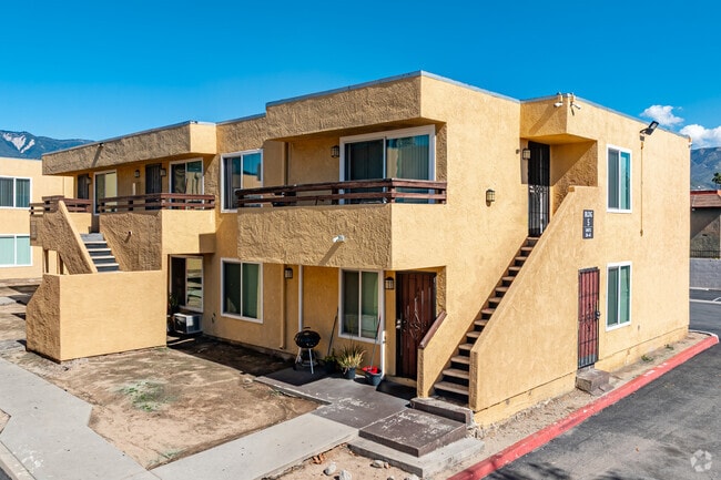 Building Photo - Date Palms