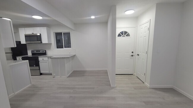 Building Photo - 2512 Morningside Ct