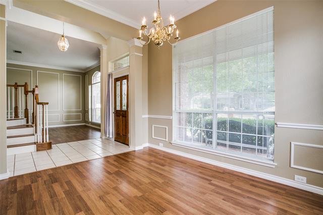 Foto del edificio - 1404 Honey Locust Dr