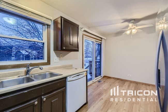 Building Photo - 1510 Farrington Ct