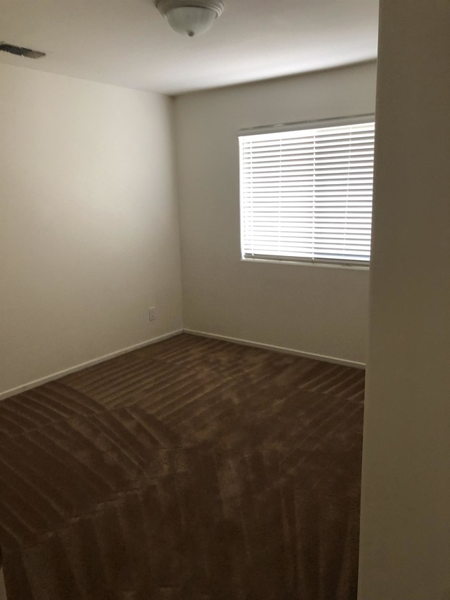 Foto del edificio - 6061 Bagley Ave