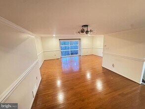 Building Photo - 9250 Three Oaks Dr