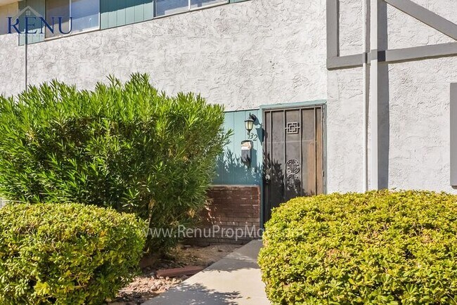 Foto del edificio - Fall into savings with 1/2 off your first ...