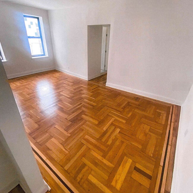 Sala de estar - 165-175 Sherman Ave