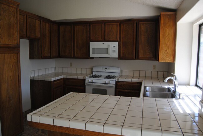 Foto del edificio - 9401 Coulter Ct