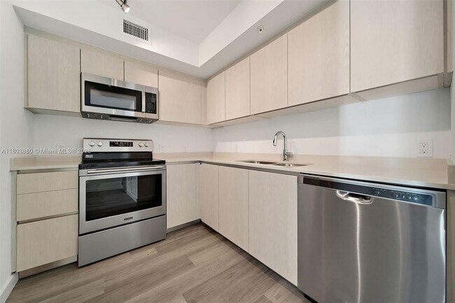 Foto del edificio - 1500 Bay Rd