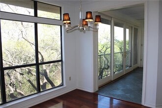 Building Photo - 1000 Liberty Park Dr