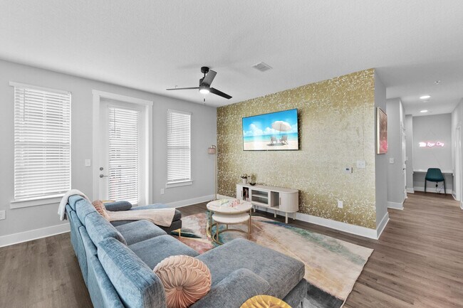 Building Photo - 11830 Buckfield Cir