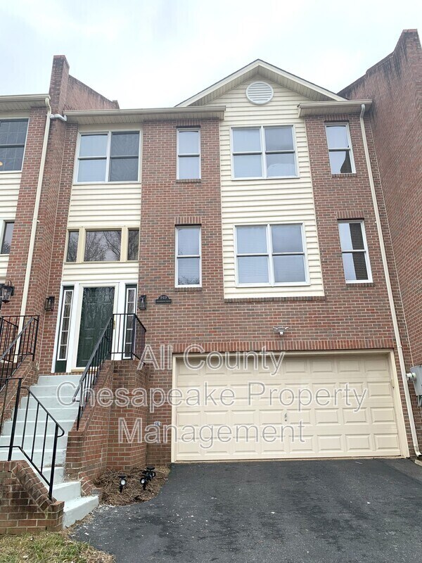 Foto principal - 949 Whispering Ln