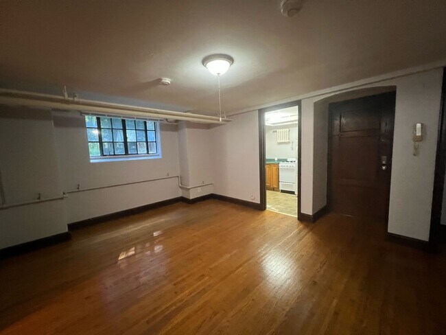 Foto del edificio - 125 Highland Pkwy
