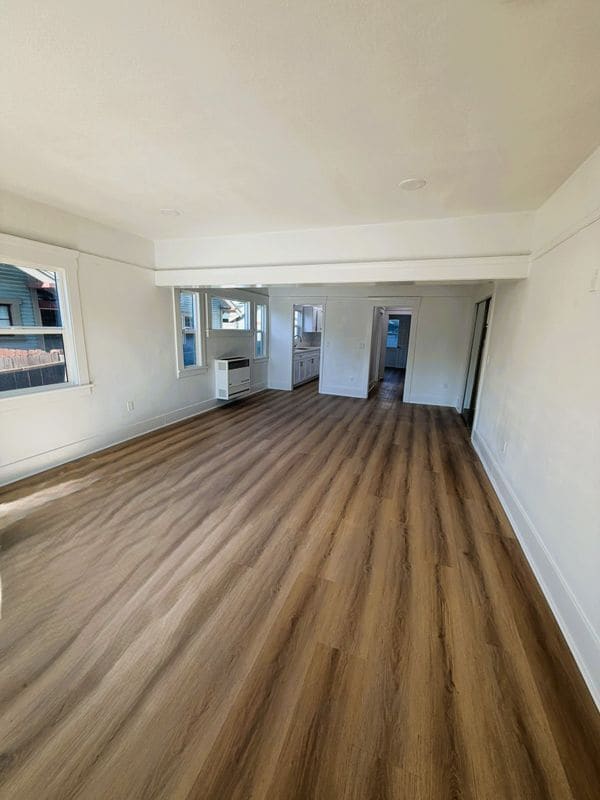 Foto del edificio - 1169 E Broadway