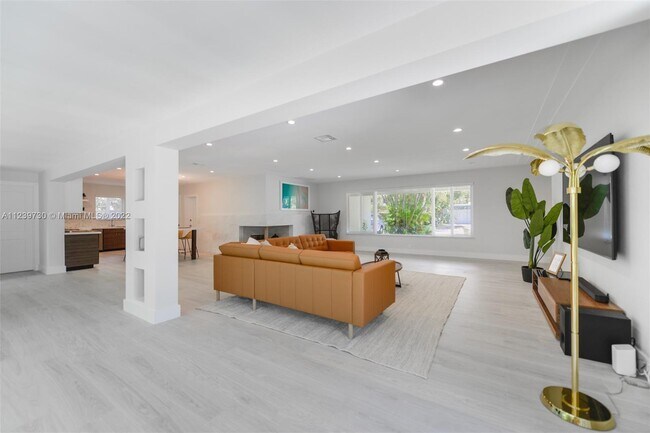Foto del edificio - 1180 NE 86th St