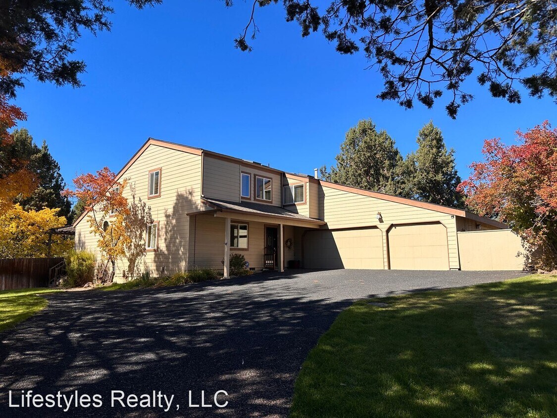 4 br, 3.5 bath House 61285 King Saul Ave. House Rental in Bend, OR