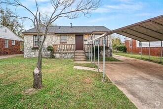 Building Photo - 414 E Showalter Dr